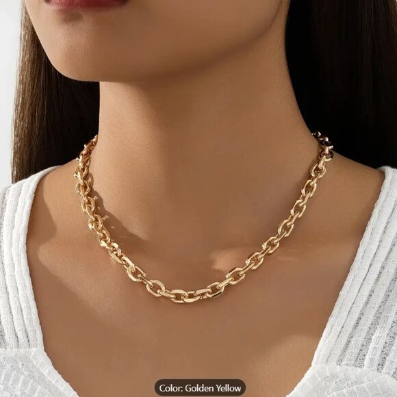 Gold Plated Luxurious Fashion Necklace - Picture 5 of 5